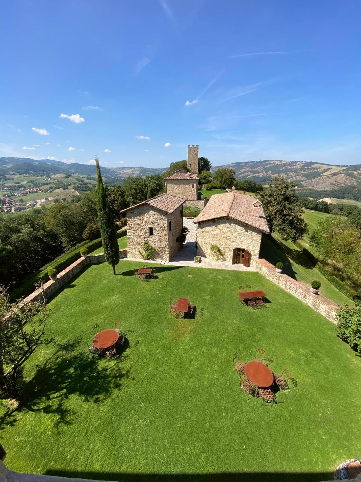 Castello Di Viano Villa Exterior photo