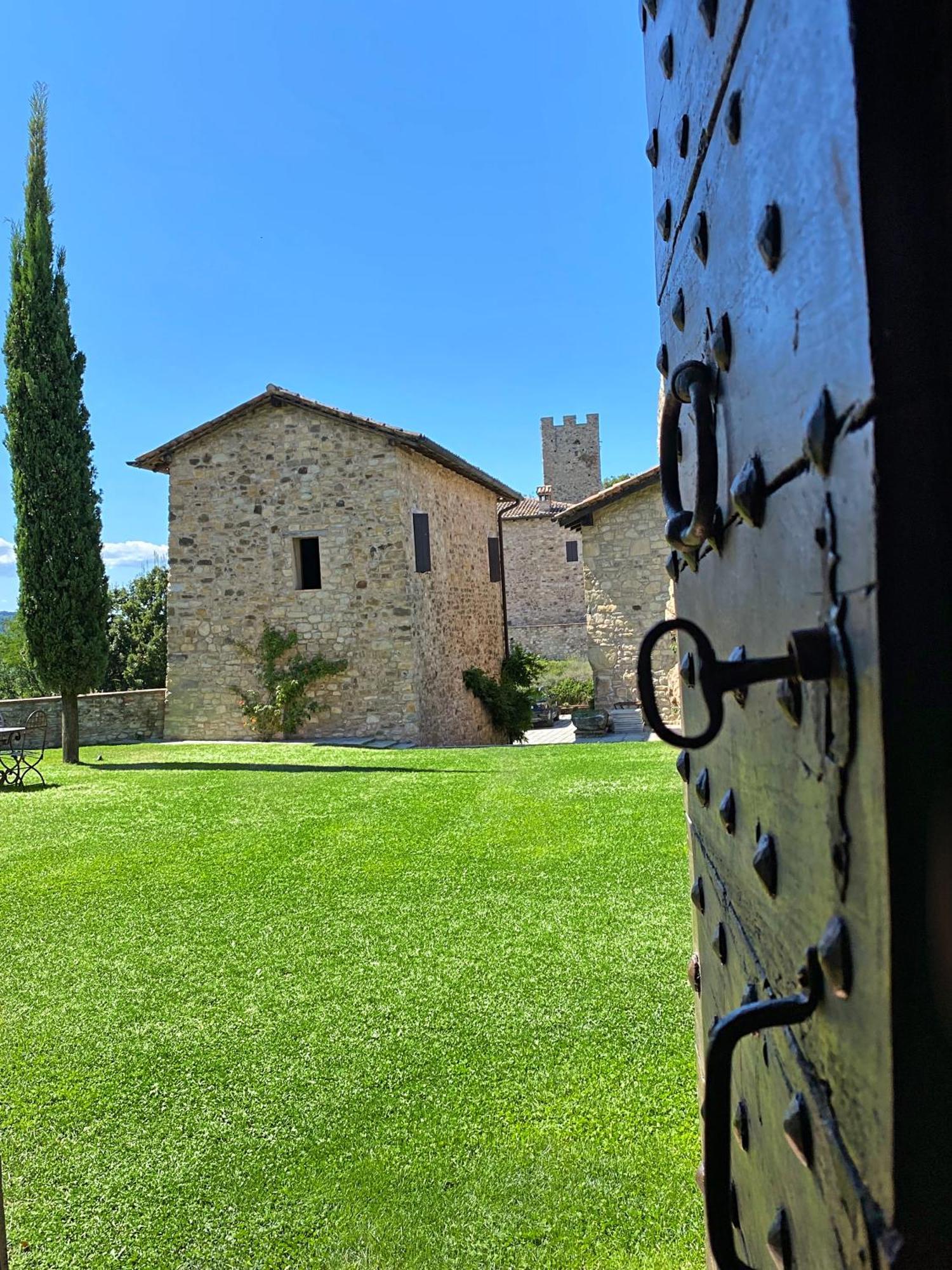 Castello Di Viano Villa Exterior photo