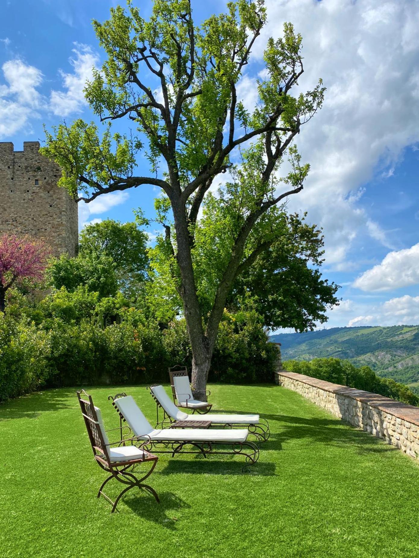 Castello Di Viano Villa Exterior photo