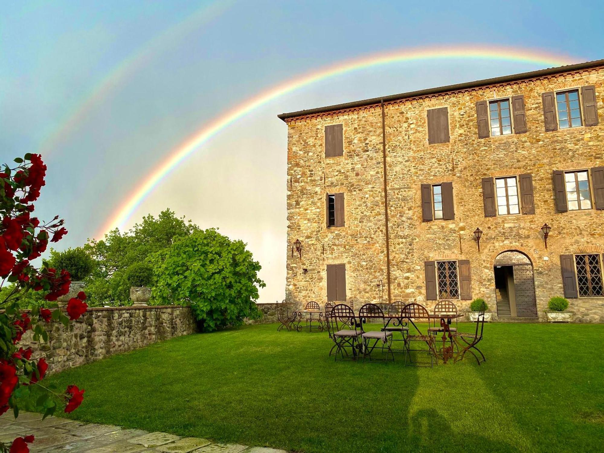 Castello Di Viano Villa Exterior photo